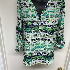 Women’s green print tunic top